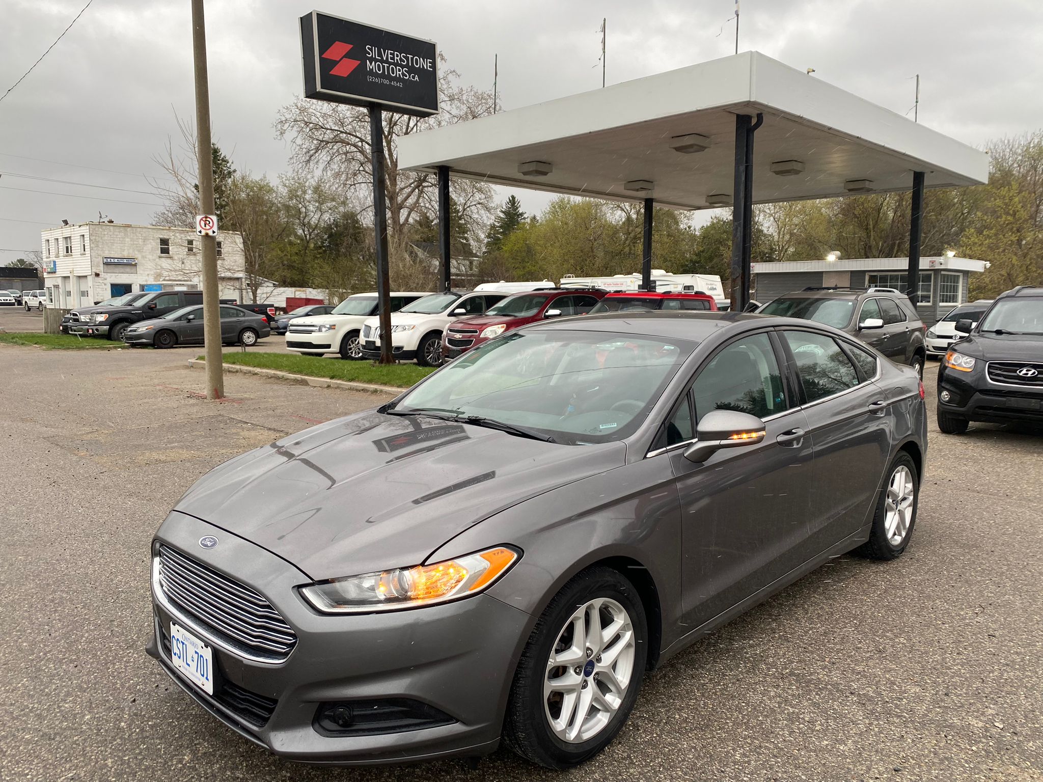 2013 FORD FUSION SE Silverstone Motors Dealership Buy, Sell, Trade