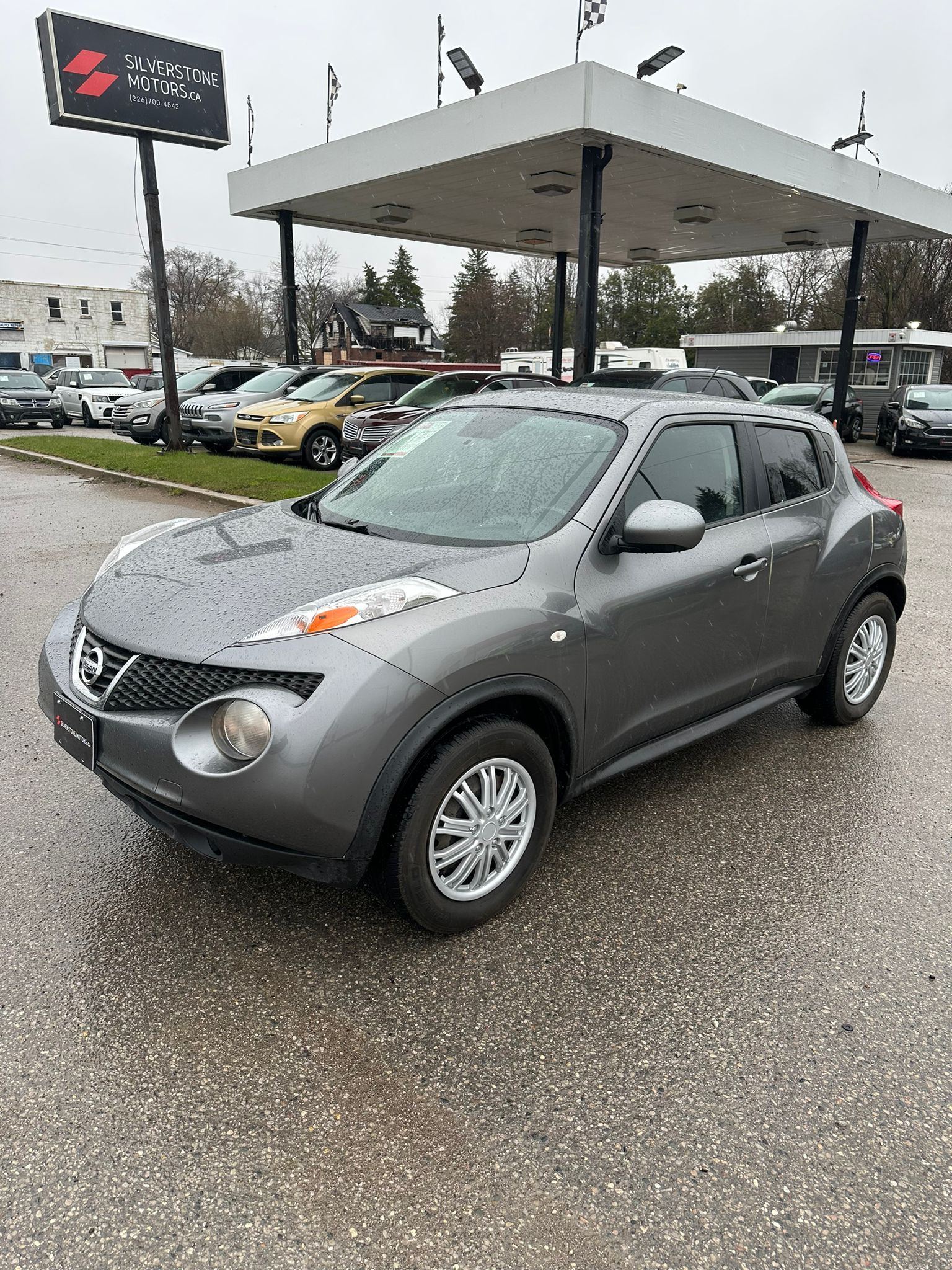 2014 NISSAN JUKE SV AWD CLEAN CARFAX Silverstone Motors Dealership